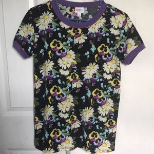 Women’s small liv t shirt